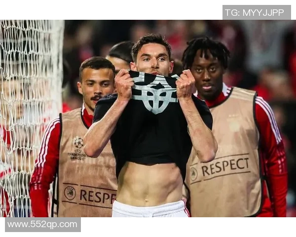 乌克兰足球传奇球星回顾：从谢甫琴科到尤维奇的时代变迁与成就